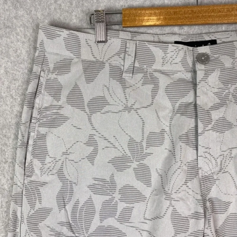Travis Mathew Shorts Mens 38 Golf Heather Microchip Haole Boy Performance Chino‎